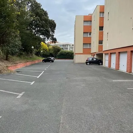 Grand 4 Pers - Vue * Saint-Raphael (Var)
