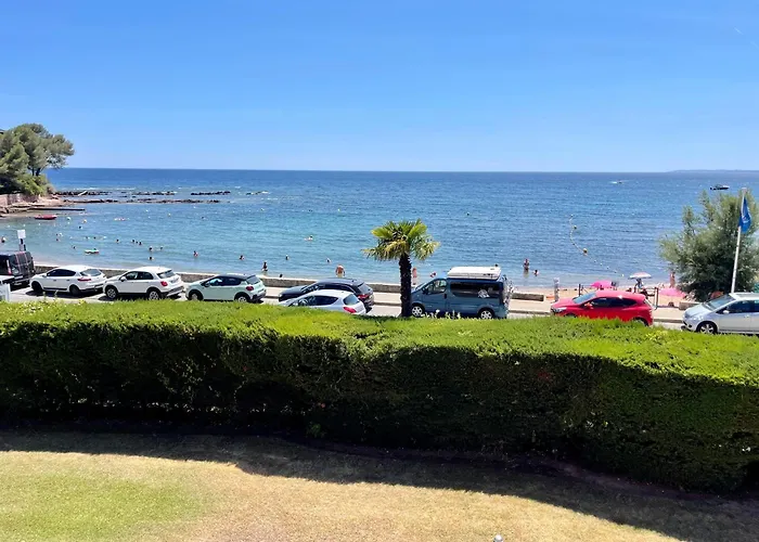 4 Pers Front De - 10m De La * Saint-Raphaël