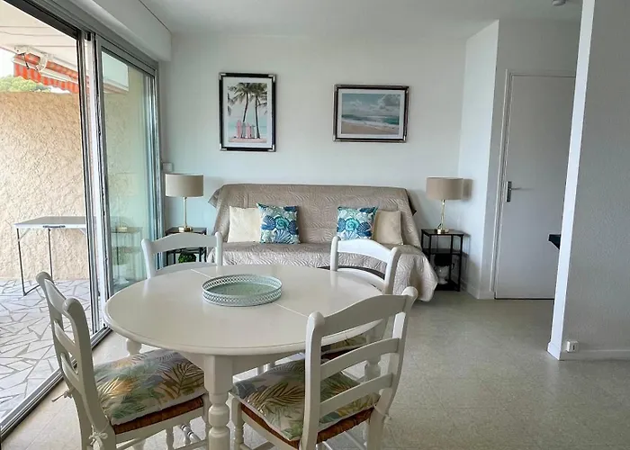 4 Pers Front De - 10m De La *